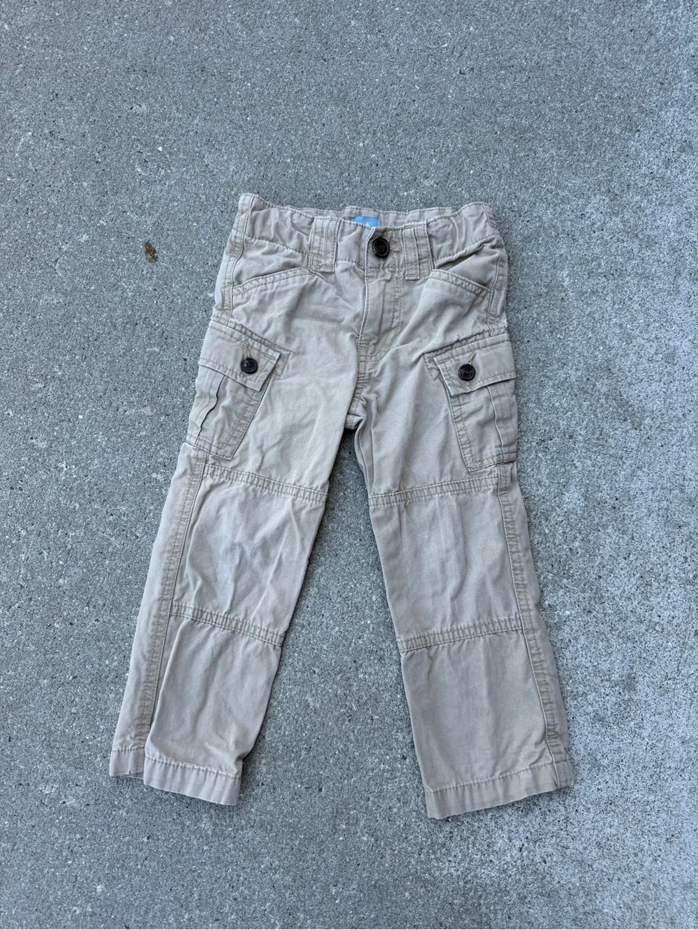 GAP Boys Casual Cargo Pants in Light Khaki